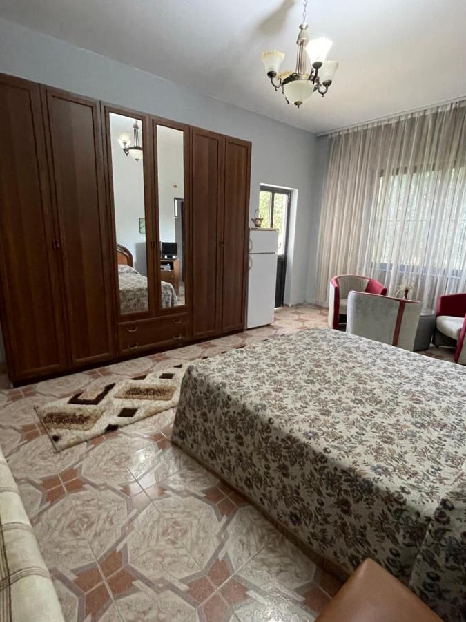 Apartamento Vila Briart Durrës Exterior foto