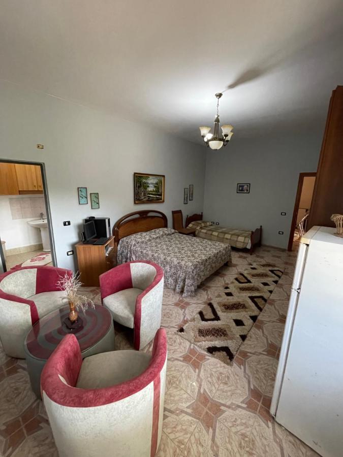Apartamento Vila Briart Durrës Exterior foto