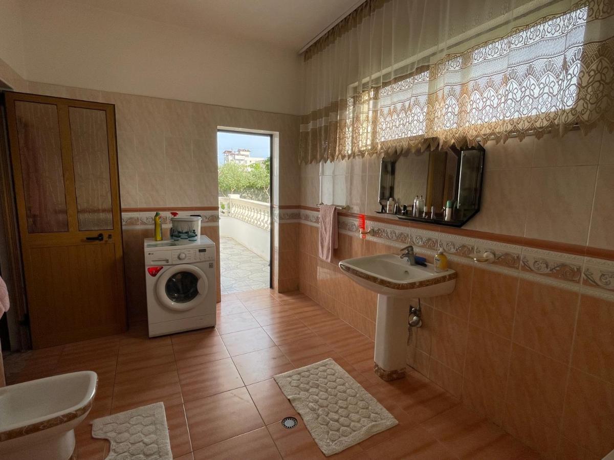 Apartamento Vila Briart Durrës Exterior foto