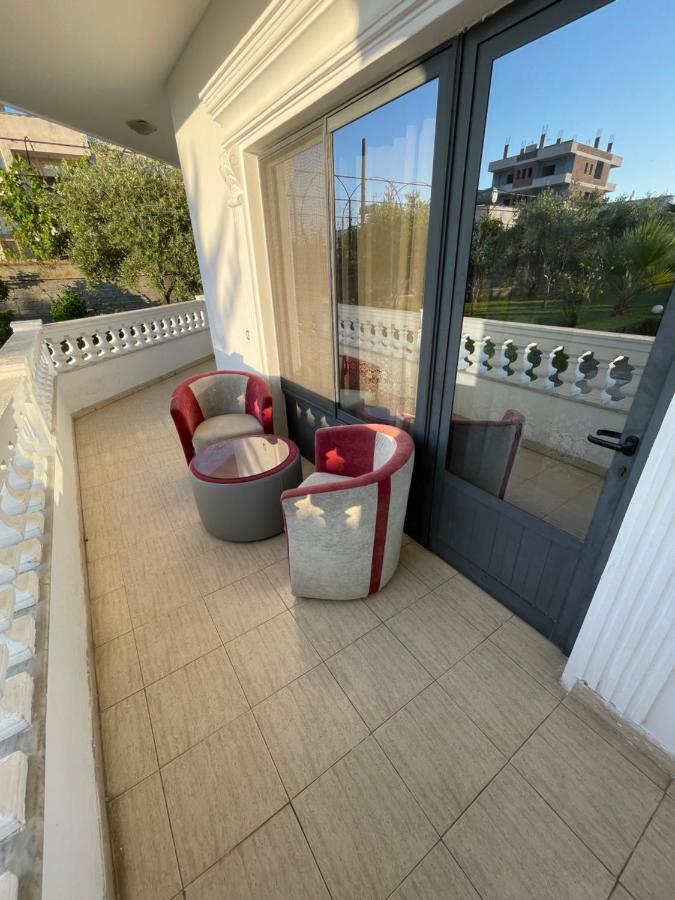 Apartamento Vila Briart Durrës Exterior foto