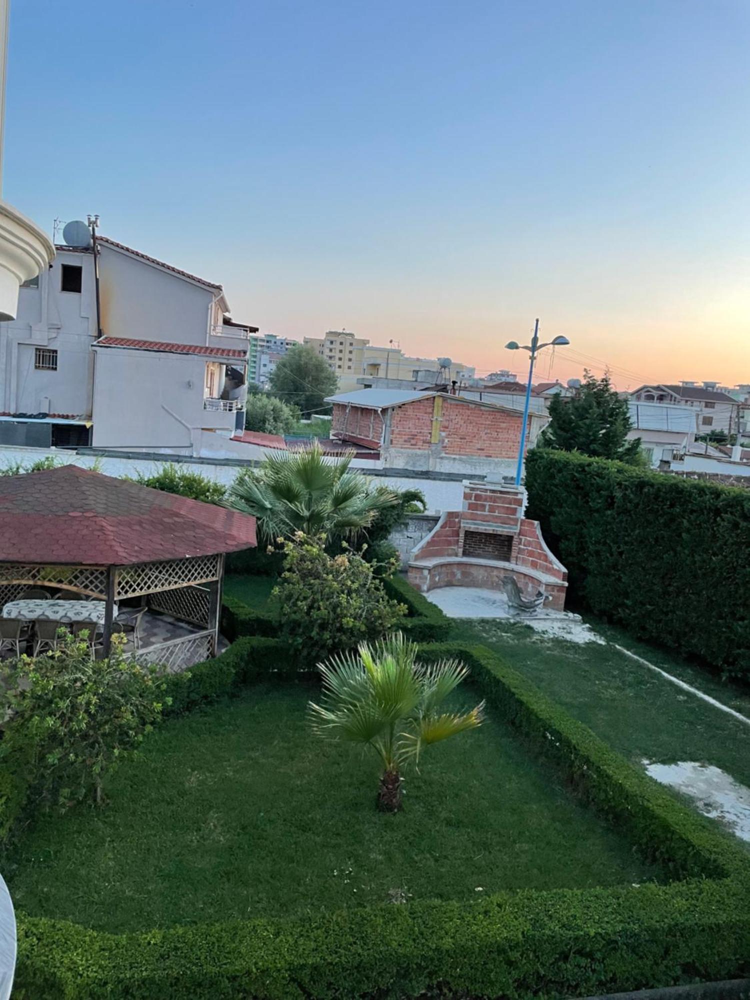 Apartamento Vila Briart Durrës Exterior foto
