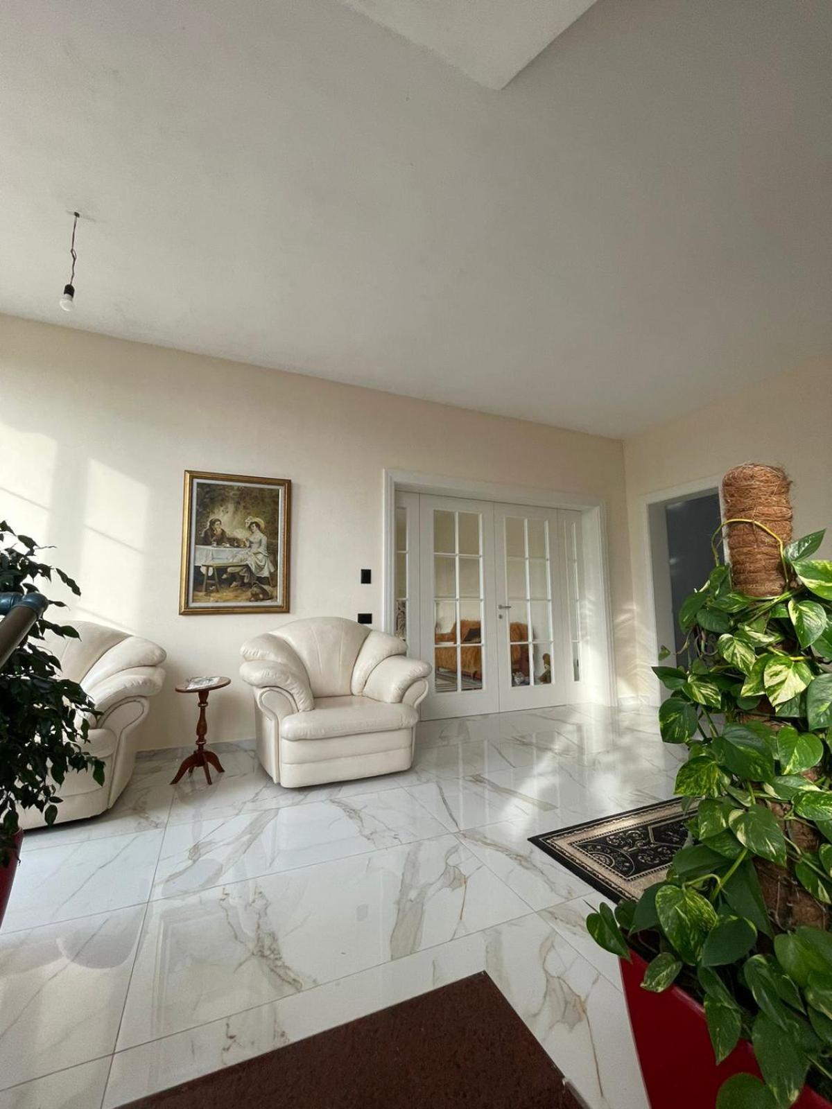 Apartamento Vila Briart Durrës Exterior foto